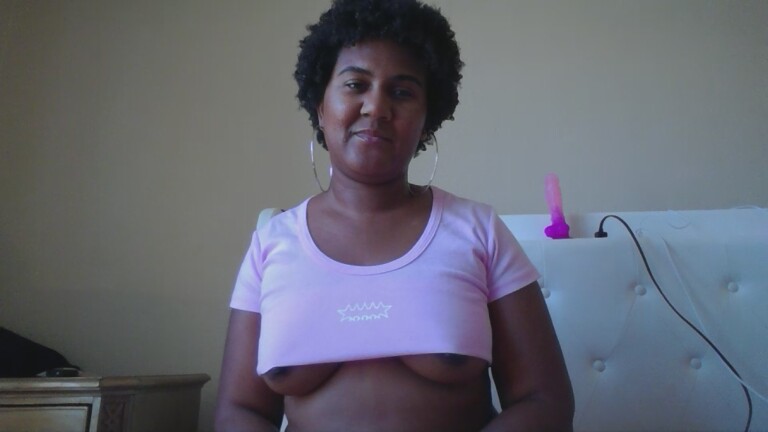 NikolePlays's Streamate show and profile