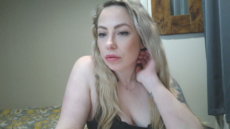 FrankiiRayeXXXX's Streamate show and profile