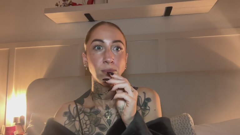 PrettyGreenEyesUK's Streamate show and profile