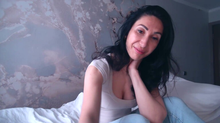 MiraWonderful's Streamate show and profile